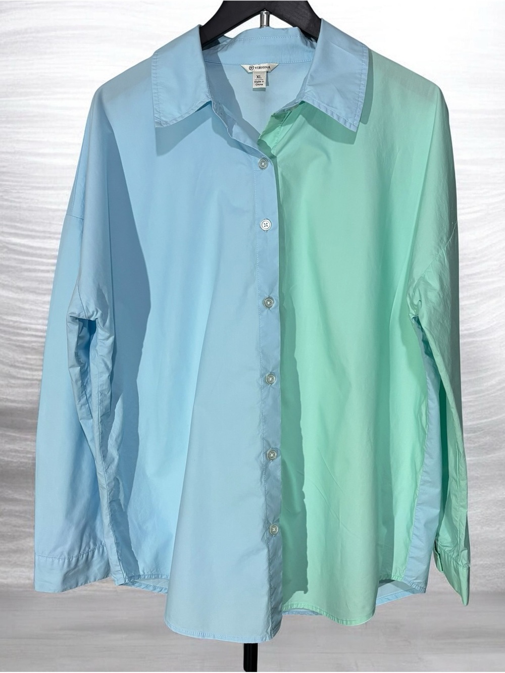Versona Light Blue and Mint Green Button-Down XL Scandi Colorblock Kidcore